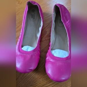 Avon Cushion Walk Womens 10 M Hot Pink Ballet Flat Round Toe Faux Leather Shoe